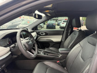 2023 Jeep Compass 4X4 - Touch screen - Backup camera - Sirius XM - Bluetooth - Steering wheel mounte... (image 9)