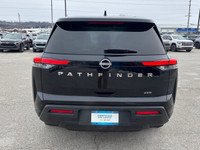 The Nissan Pathfinder S 4WD in elegant style combines the robust capabilities of a 4x4 drivetrain wi... (image 3)
