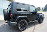 SAFETY INCLUDED 23 DETAILED SERVICE RECORDS LOCAL ONTARIO CAR Clean Jeep Wrangler 4WD 3.6L V6 with 6... (image 6)
