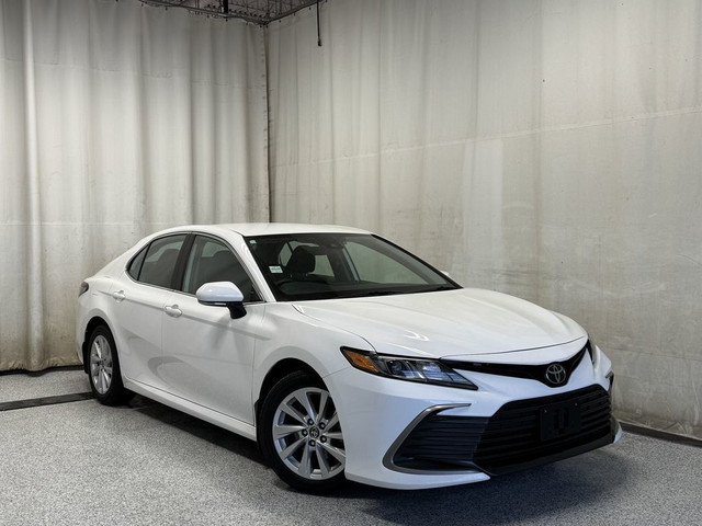 2022 Toyota Camry LE - Adaptive Cruise Control, Bluetooth, Backu in Cars & Trucks in Strathcona County - Image 2