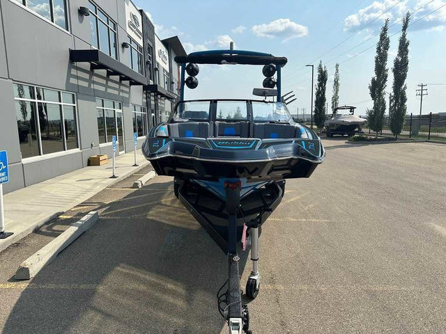 2023 Malibu Boats Wakesetter 23 MXZ in Powerboats & Motorboats in Edmonton - Image 3