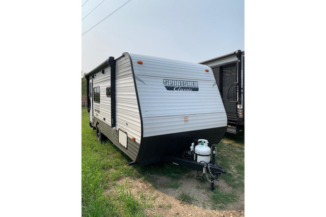 2022 KZ SPORTSMAN CLASSIC 180TH (FINANCING AVAILABLE) in Travel Trailers & Campers in Strathcona County - Image 2