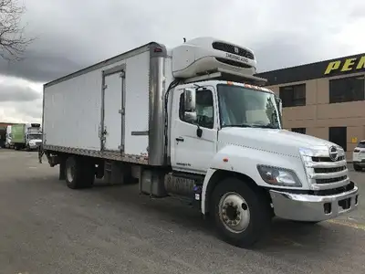 2018 HINO TRUCK 338;Medium Duty Trucks - VAN-REEFER Penske Location 632 BELGRAVE WAY DELTA BC V3M 5R...
