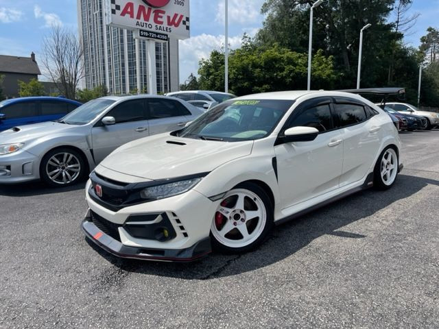2018 Honda Civic Type R No accidents low km only 78000km in Cars & Trucks in Cambridge - Image 3