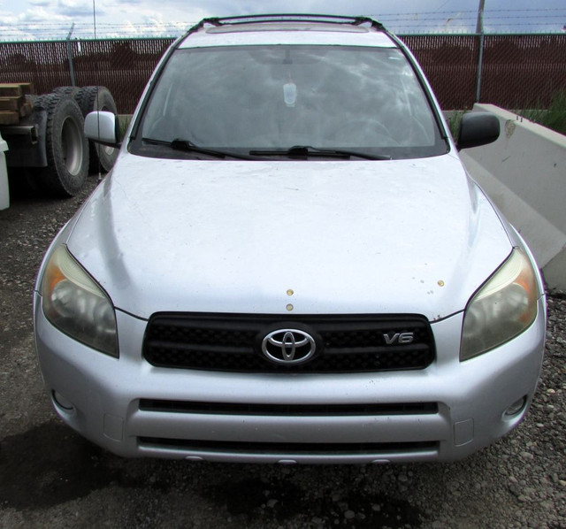 2008 Toyota RAV4 Sport in Cars & Trucks in Calgary - Image 2