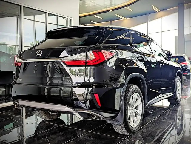 2016 Lexus RX 350 AWD in Cars & Trucks in City of Montréal - Image 6