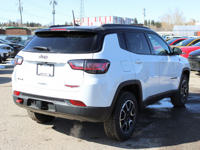 2024 Jeep Compass TRAILHAWK ELITE in Cars & Trucks in Calgary - Image 4