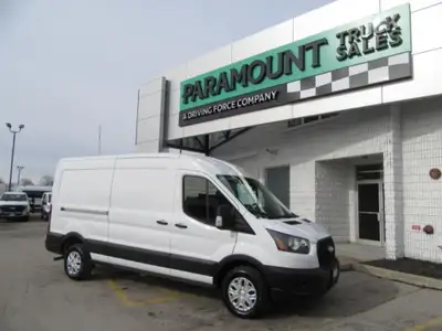 V6 GAS ENGINE, AUTO TRANS, A/C, AM/FM STEREO WITH BLUETOOTH, BACKUP CAMERA WITH BIG SCREEN, POWER WI...