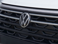 3rd Row Seat, AWD, Adaptive Cruise Control, Parking Assist, Sunroof, Remote Start! The 2025 Volkswag... (image 8)