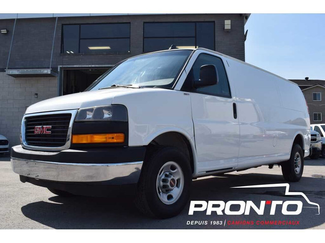 2022 GMC Savana Cargo Van 2500 ** V8 6.6L Gas ** Hitch / Bluetoo in Cars & Trucks in Laval / North Shore - Image 2