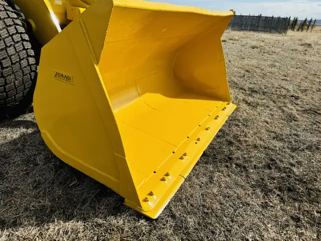 2016 Komatsu WA380-7 LOADER dans Équipement lourd dans Calgary - Image 17