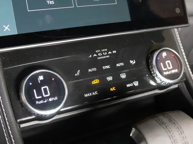 2021 Jaguar F-Pace P400 | R-DYNAMIC S | BLACK PKG | 22 IN WHEELS in Cars & Trucks in Mississauga / Peel Region - Image 26