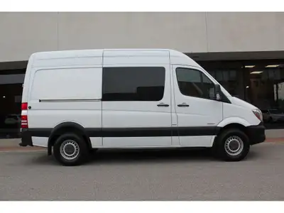 RARE FIND!!! 2015 MERCEDES SPRINTER 2500 WITH SIDE AND REAR GLASSES -- 144 -- HIGH ROOF -- DIESEL EN...