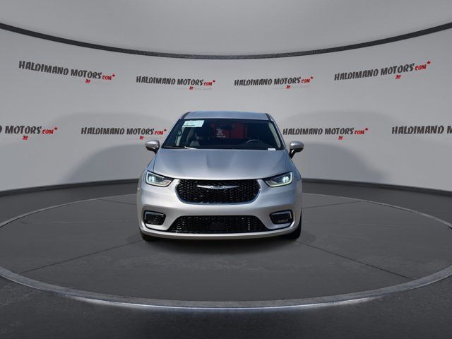 2023 Chrysler Pacifica Touring L in Cars & Trucks in Hamilton - Image 3