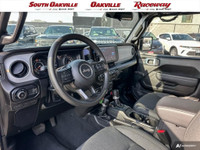 Apple Carplay / Android Auto, 8 Speakers, Air Conditioning, ParkView Rear Back-Up Camera, Quick Orde... (image 9)