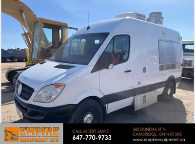 3.0L DIESEL ENGINE - FRIDGE - GRILL - WARMER - GENERATOR - FIRE SUPPRESSION SYSTEM - VERY GOOD CONDI...