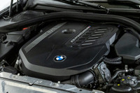 Francais: * Ensemble Premium Amélioré * Rétroviseurs extérieurs noirs * Système de Son Harman/Kardon... (image 8)