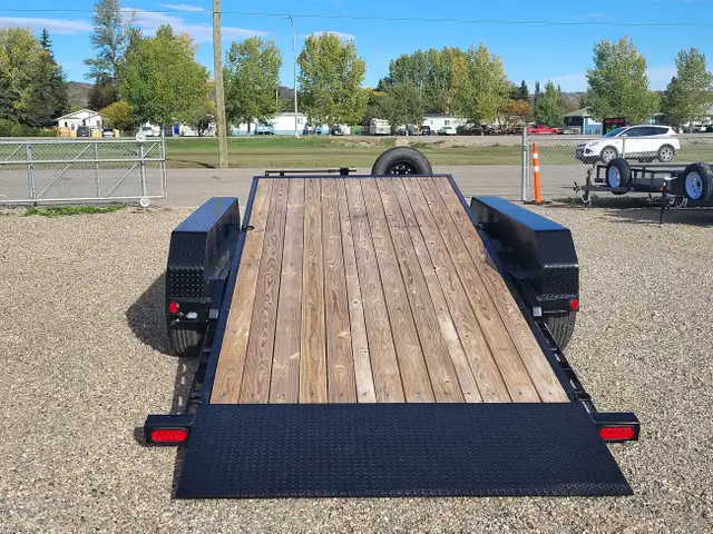 2025 PJ Trailers TRIAXLE PARTIAL GRAVITY TILT in Cargo & Utility Trailers in Fort St. John - Image 8