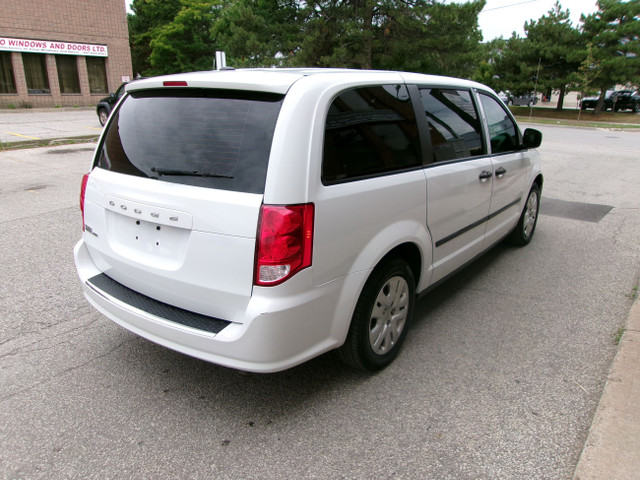 2017 Dodge Grand Caravan ***CERTIFIED | STOW & GO | NO ACCIDENTS in Cars & Trucks in Mississauga / Peel Region - Image 4