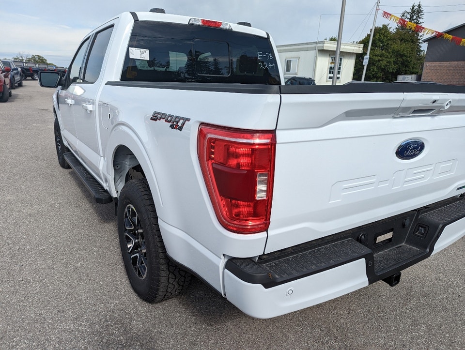  2022 Ford F-150 XLT *302A Sport, 2.7L, Tailgate Step*