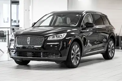 Superbe Corsair Reserve trés bien équipé incluant le 2.0L Ecoboost, la traction intégrale, le toit p...