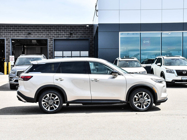2023 Infiniti QX60 LUXE AWD | EXECUTIVE DEMO in Cars & Trucks in Guelph - Image 3