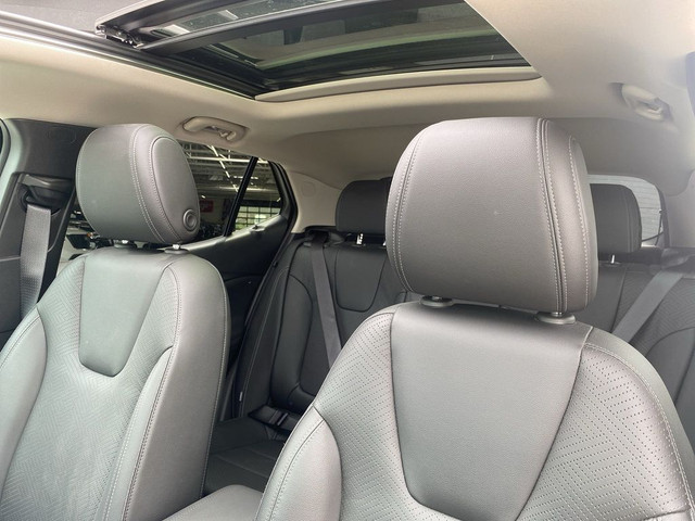 2023 Buick Encore GX Essence ST | AWD | Panoroof | Htd Leather | in Cars & Trucks in St. Catharines - Image 2