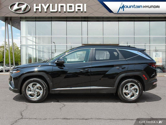 2023 HYUNDAI TUCSON PREFERRED AWD in Cars & Trucks in Hamilton - Image 3