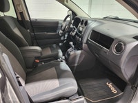 12 Jeep Compass Sport with all wheel drive. 2.4 liter engine. Ask about our Lease to Own plan. Engin... (image 4)