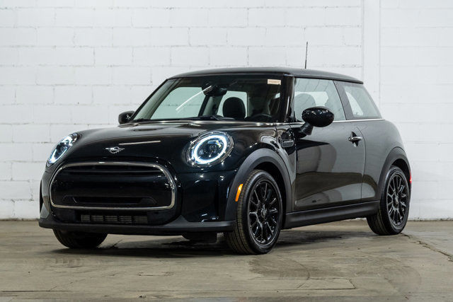 2024 MINI 3 Door Cooper | Fun citadine | Premier Line 2.0 in Cars & Trucks in City of Montréal - Image 3