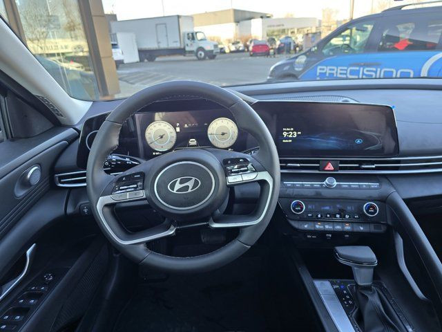 2025 Hyundai ELANTRA Preferred in Cars & Trucks in Calgary - Image 2