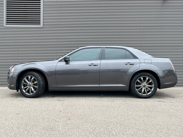 2014 Chrysler 300 S Panoramic Sunroof, Fully Loaded, Winter T... in Cars & Trucks in London - Image 3