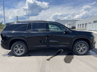 The 2025 Chevrolet Traverse LT is a versatile and stylish mid-size SUV, designed to offer a compelli... (image 9)