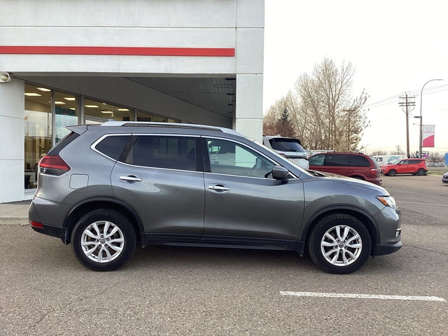  2018 Nissan Rogue SV AWD in Cars & Trucks in Medicine Hat - Image 3