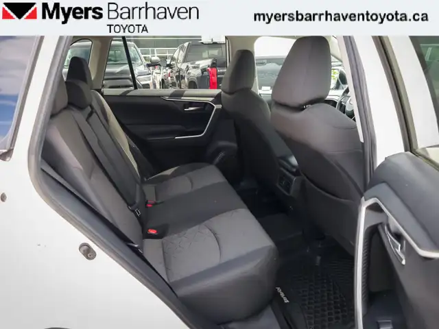 2022 Toyota RAV4 XLE - Sunroof - Power Liftgate - $238 B/W in Cars & Trucks in Ottawa - Image 13
