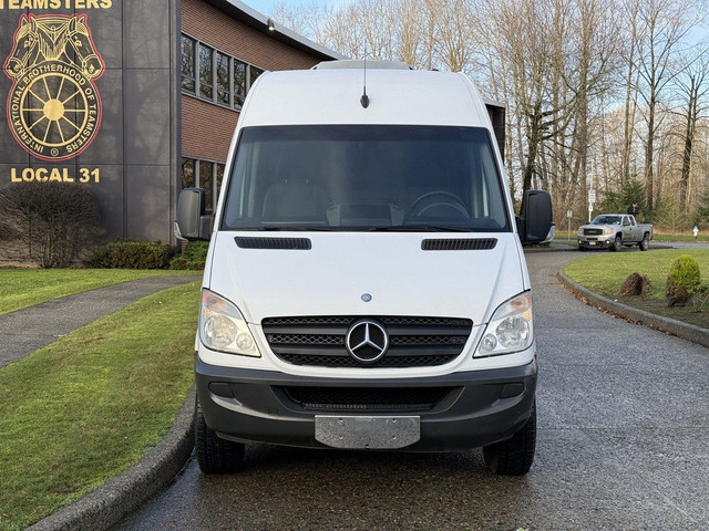 2012 Mercedes-Benz Sprinter 2500 with Aluminum Shelving in Cars & Trucks in Delta/Surrey/Langley - Image 3