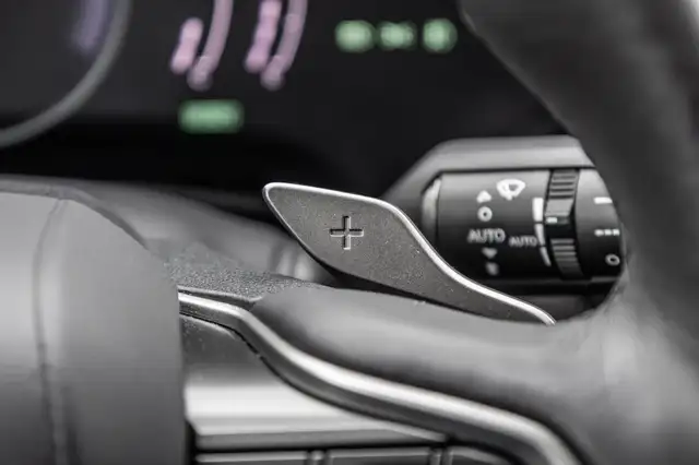 2022 Lexus NX NX 350h / camera / bluetooth / volant chauffant Bi in Cars & Trucks in Laval / North Shore - Image 24