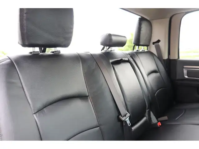 2022 Ram 1500 Classic SLT LUXURY EDITION CREW 4X4, LOADED/LEATHE in Cars & Trucks in Winnipeg - Image 24
