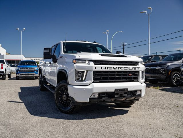 2022 Chevrolet Silverado 3500HD LT True North 6.6L Z71 in Cars & Trucks in Kelowna - Image 2