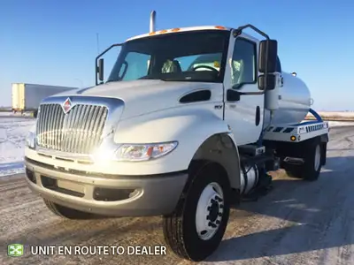 Stock #: 0666-26 Single Axle Septic Truck, Cummins B6.7 engine (240) HP, Allison (Auto) transmission...