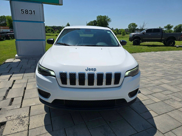 2019 Jeep Cherokee in Cars & Trucks in Ottawa - Image 2