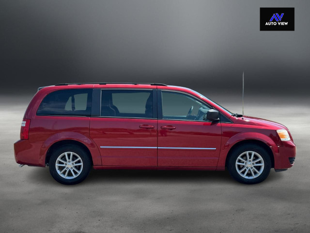 2008 Dodge Grand Caravan SE **LOTS OF SERVICE HISTORY** in Cars & Trucks in Hamilton - Image 4