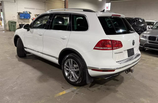 2016 VOLKSWAGEN Touareg VR6 Lux/CUIR/TOIT PANO/NAVI/CAMERA/BLTH/ in Cars & Trucks in City of Montréal - Image 4