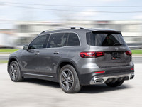 2021 Mercedes Benz GLB-250 AMG PKG Grey Exterior on two tone Back and white Interior comes with Back... (image 3)
