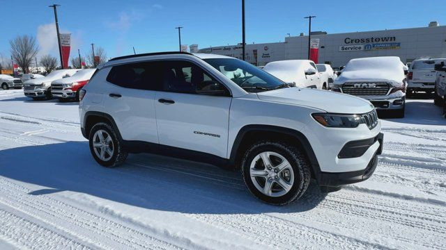 2024 Jeep Compass Sport | Heated Seats | Apple CarPlay dans Autos et camions  à Ville d’Edmonton - Image 2