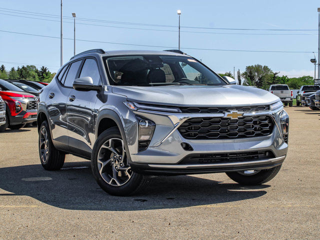 2025 Chevrolet Trax LT in Cars & Trucks in Edmonton - Image 2
