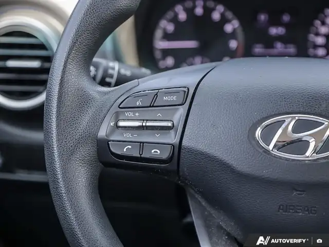 2020 Hyundai Kona 2.0L Essential low km | Apple carplay & And... in Cars & Trucks in London - Image 19