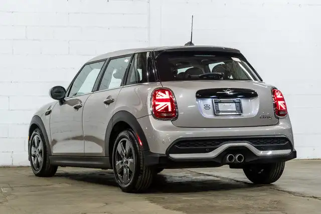 2024 MINI 5 Door Cooper S | Premier Line 2.0 | Accès Confort in Cars & Trucks in City of Montréal - Image 7