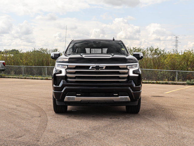 2023 Chevrolet Silverado 1500 High Country 5.3L in Cars & Trucks in Strathcona County - Image 3