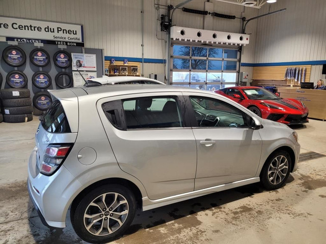 2018 Chevrolet Sonic LT Auto in Cars & Trucks in Trois-Rivières - Image 3